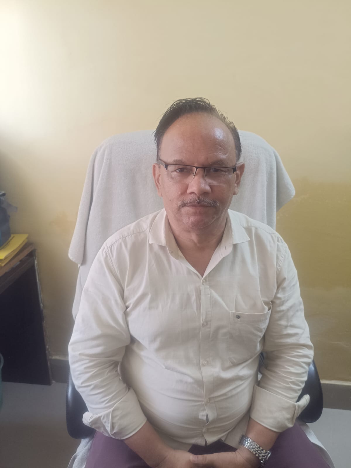 Mr. Rakesh Kumar Tomar
